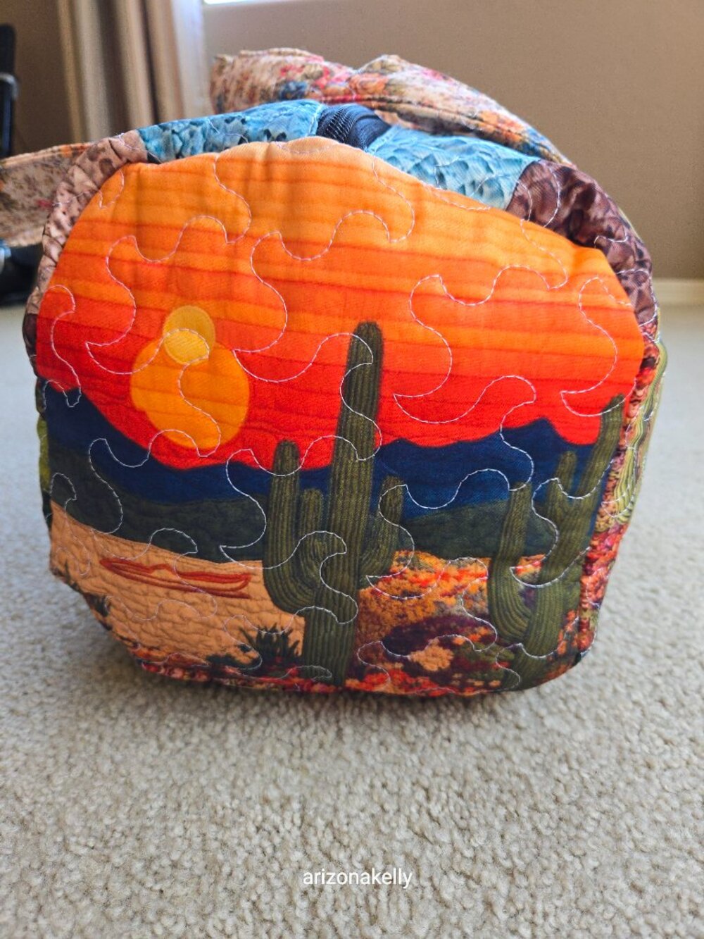 NWT Quilted Fabric Duffel Zippered Bag Cactus Desert Saguaro Arizona Southwest - Picture 6 of 12